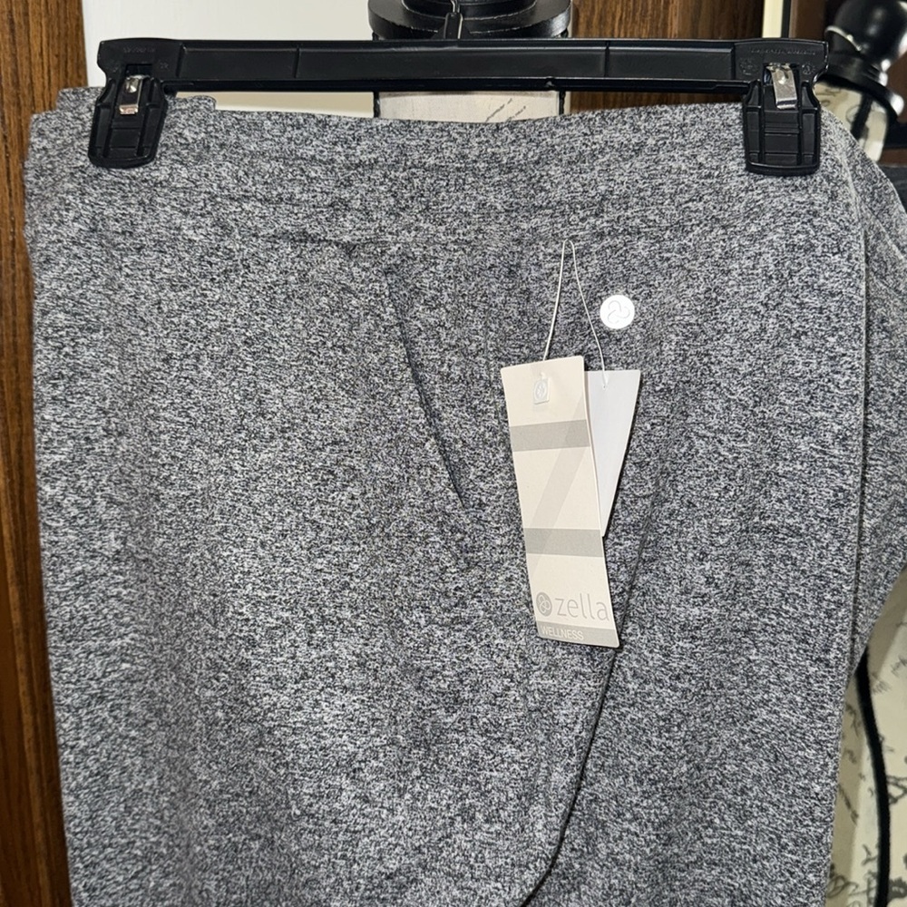 Women’s new plus size Zella wellness jogging pants gray size 3X - Picture 3 of 6